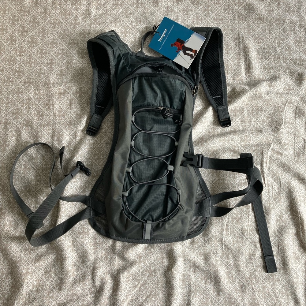 NWT Unigear outdoor/hiking bag.